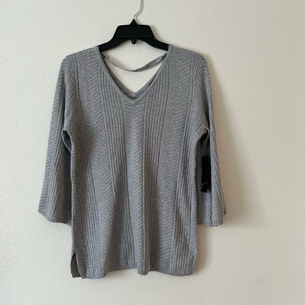 GNW Women knit Gray Bell sleeves sweater sz M
